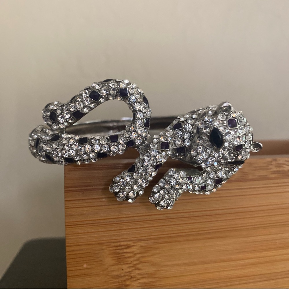 Alilang Jaguar hinged bracelet
